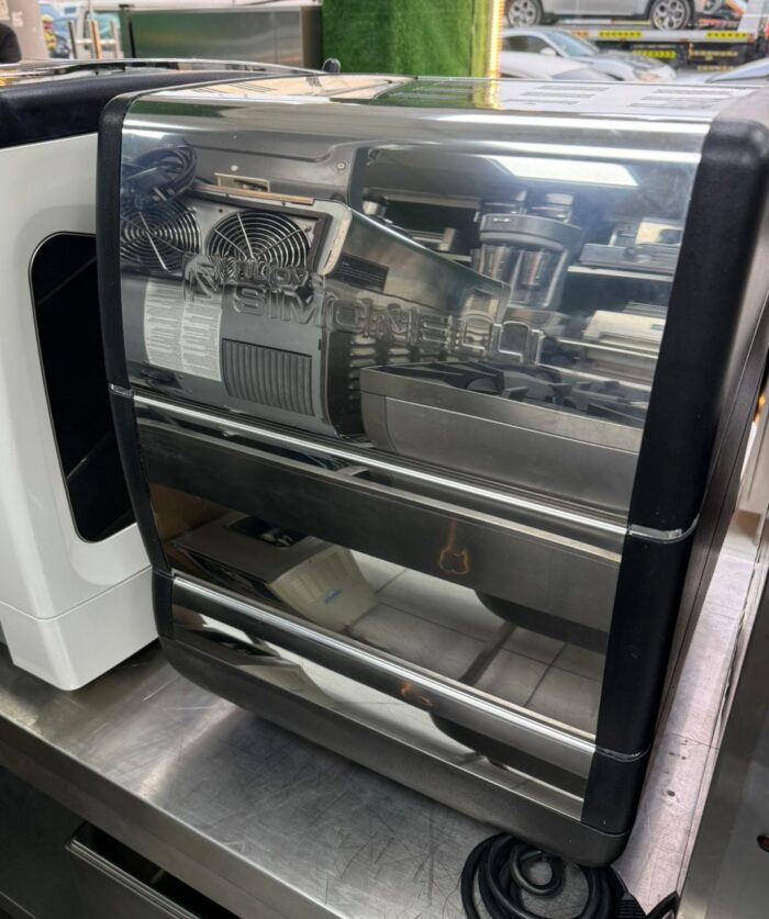 a Single Group Espresso Coffee Machine Nouva Simonelli Appia II (3)